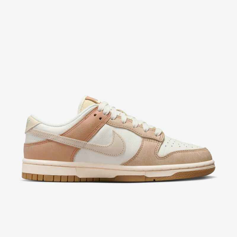 Dunk Low SE