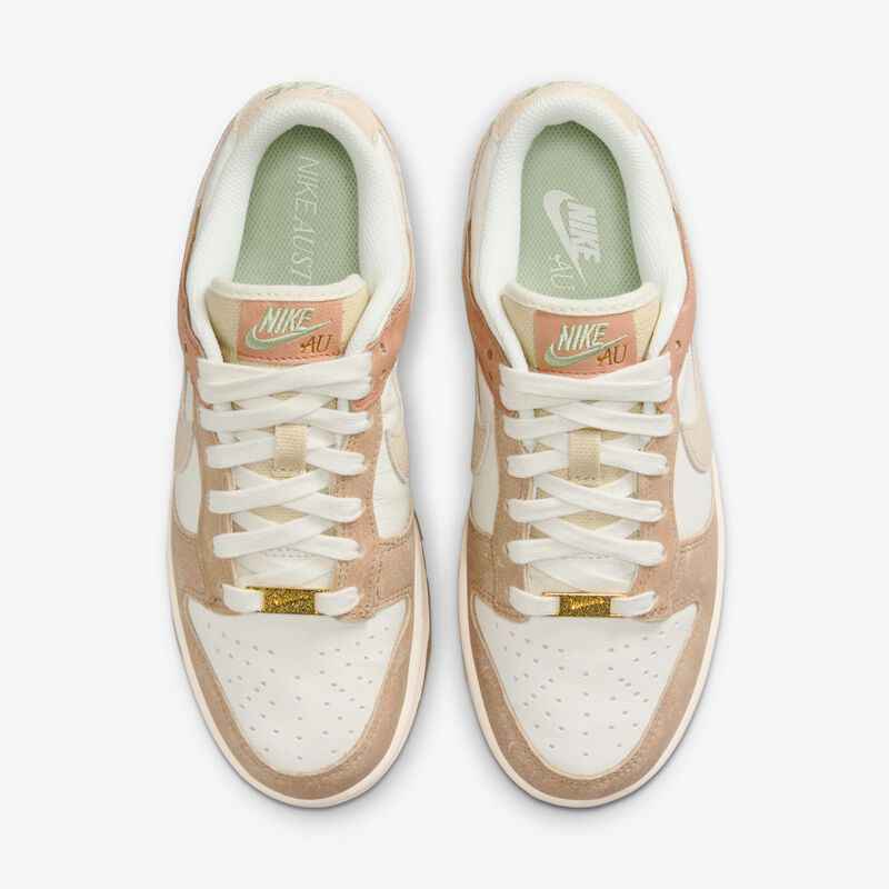 Dunk Low SE