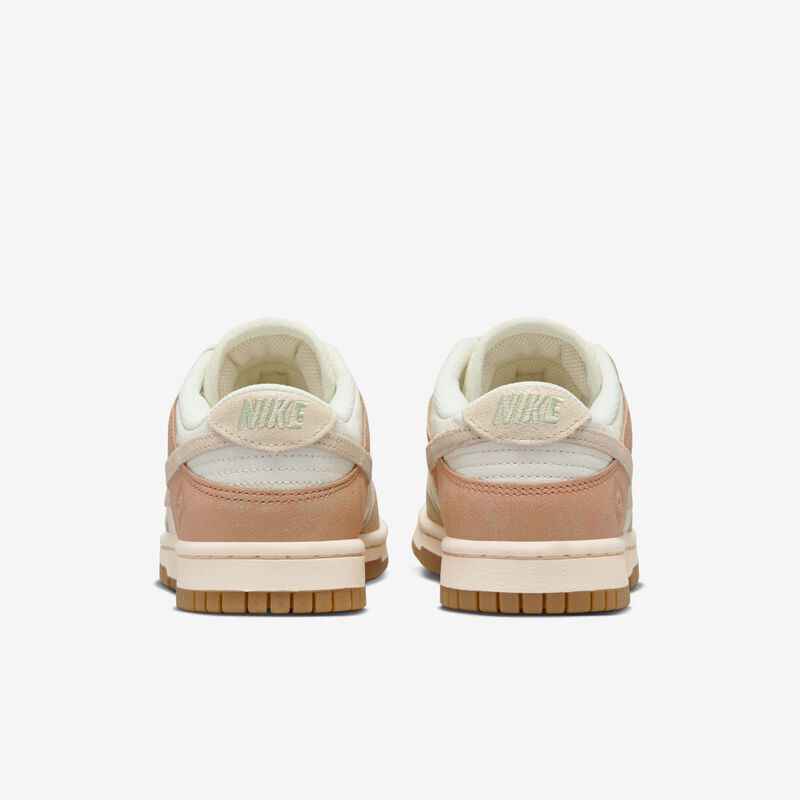 Dunk Low SE