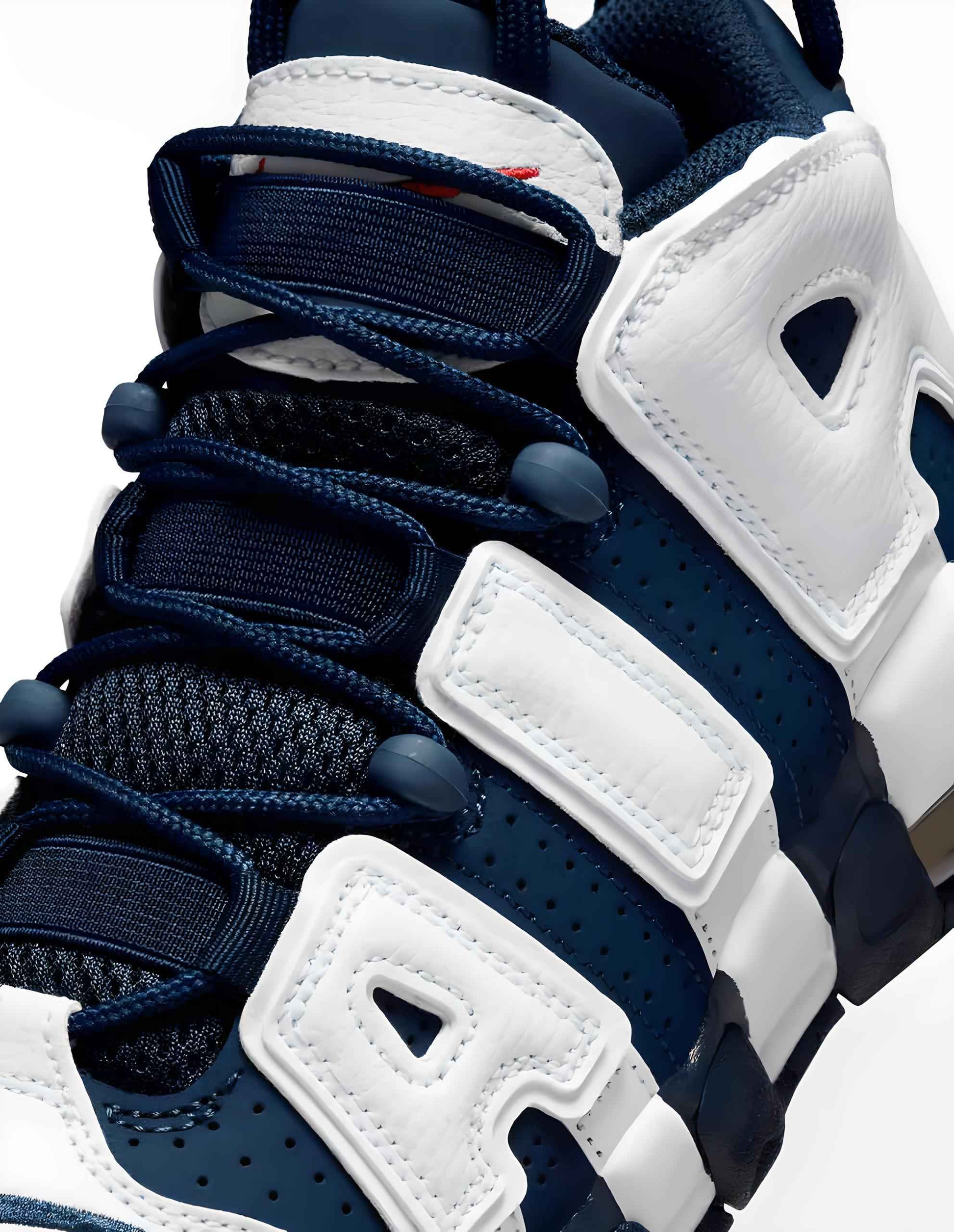 NIKE AIR MORE UPTEMPO