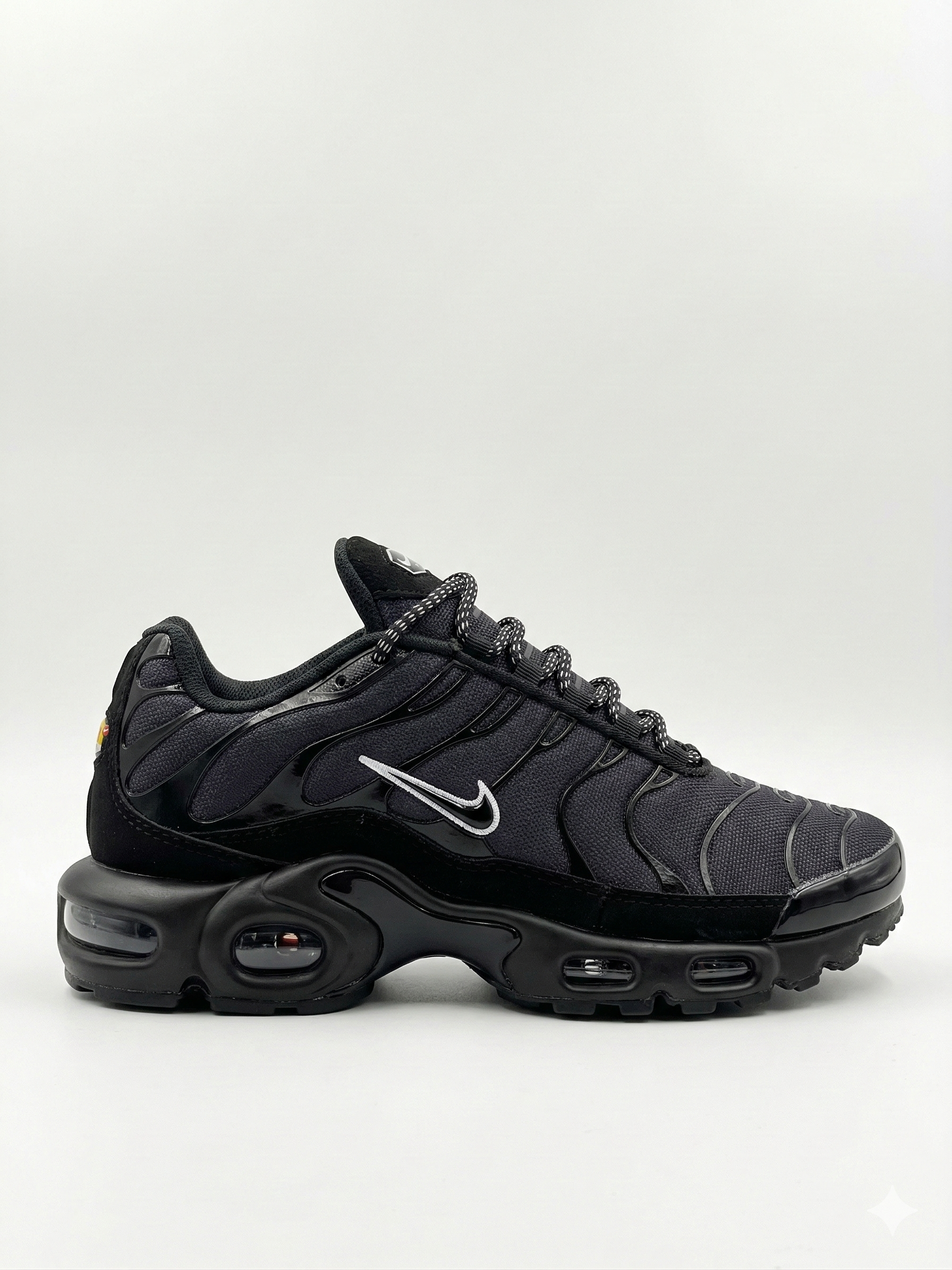 NIKE TN PLUS