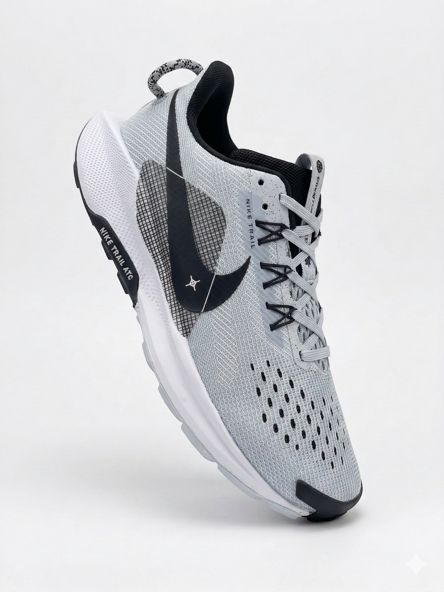 NIKE TRAIL 5