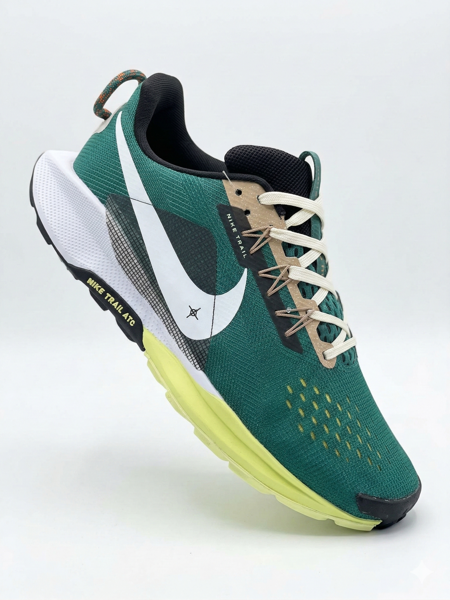 NIKE TRAIL 5